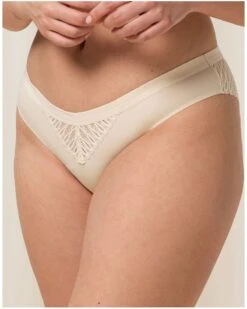 Slip Brésilien Triumph Aura Spotlight (Creamy Dream)