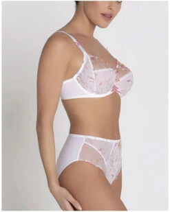 Slip Taille Haute Lise Charmel Été Frivole (Blanc Frivole) -Lingerie Belle slip taille haute lise charmel ete frivole blanc frivole 2